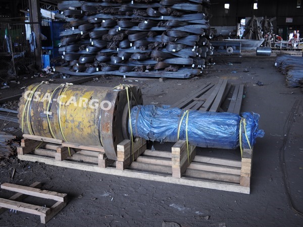 STEEL SPARE PART IS PACKED AND PLACED ON PALLET